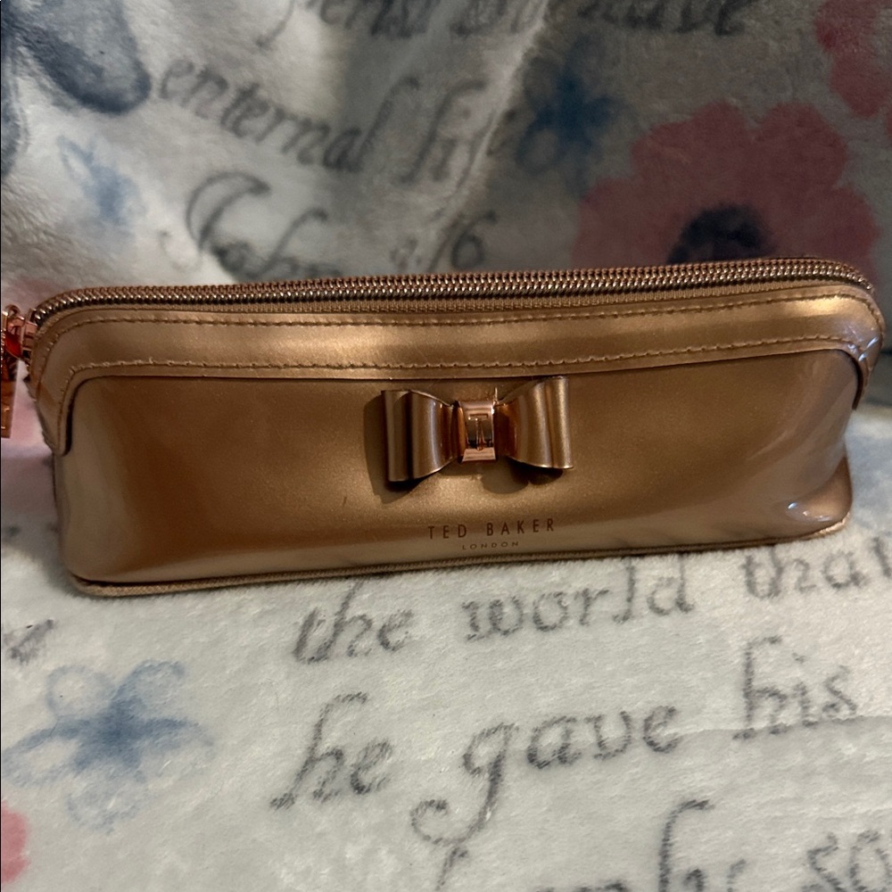 Ted Baker Blasia Soft Cube Pencil Case EUC
